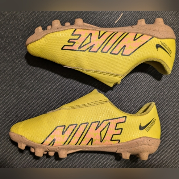 Nike Mercurial Vapor 15 Club Yellow Strike/Sunset Kids 12C - Picture 2 of 13